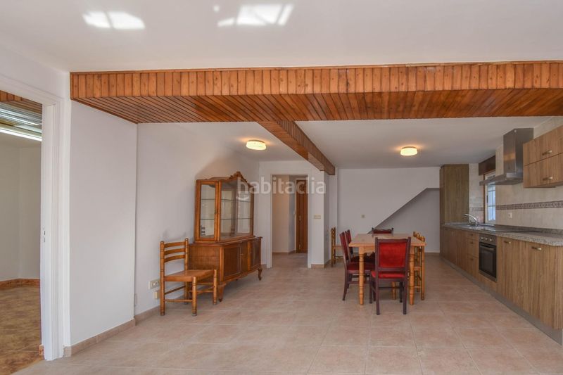 Foto 808d0159-f893-4cca-9969-5d4bd7e35523. Lloguer casa amb aparcament a Cambre