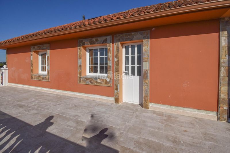 Foto a7531d69-c026-473b-9074-0e593aae1dbc. Lloguer casa amb aparcament a Cambre