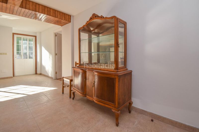 Foto d95e6746-30cf-4937-9404-a3116b7d2e18. Location maison avec parking dans Cambre