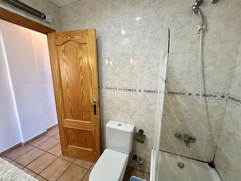 Foto 3314b4d3-56fb-4c74-b2d3-567d4135a4e3. Casa amb calefacció aparcament piscina terrassa a Santa Pola