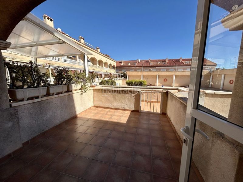 Foto 60e7833d-f395-403c-985f-bb2f61020a54. Casa amb calefacció aparcament piscina terrassa a Santa Pola