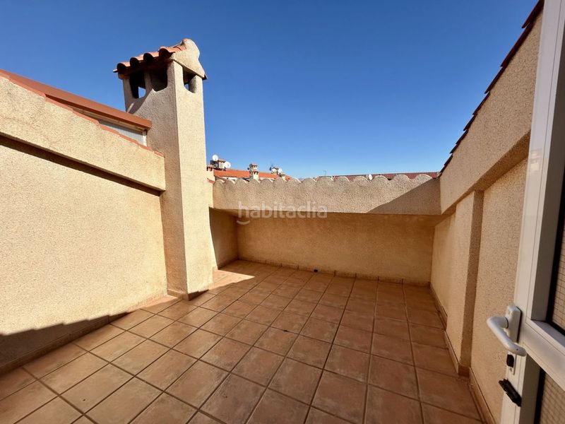 Foto 858133f1-91ca-4a48-a88f-146581db636e. Casa amb calefacció aparcament piscina terrassa a Santa Pola