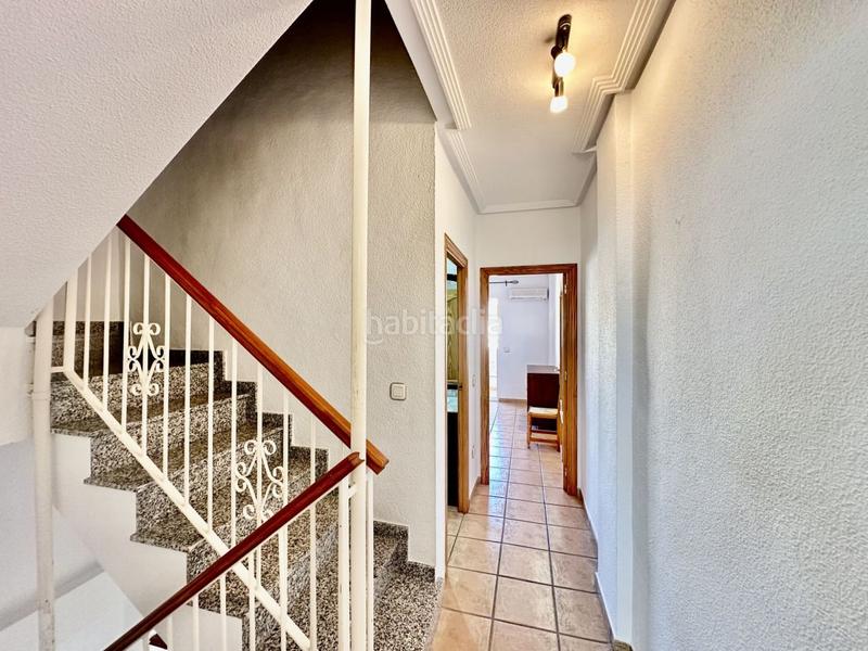 Foto a85c57ff-fc1a-41ad-9585-1c71eb870be0. Casa amb calefacció aparcament piscina terrassa a Santa Pola