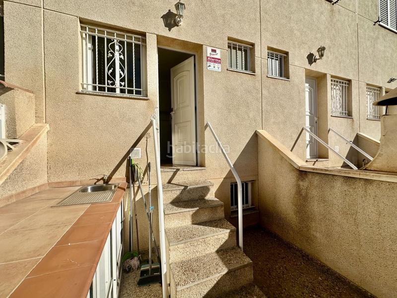 Foto af54ae76-1095-4490-aa5e-699181abeafa. Casa amb calefacció aparcament piscina terrassa a Santa Pola