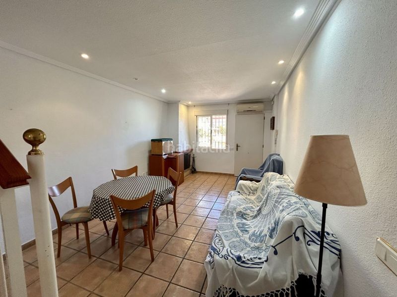 Foto d45570ca-e453-4833-9790-890710eb3c89. Casa amb calefacció aparcament piscina terrassa a Santa Pola