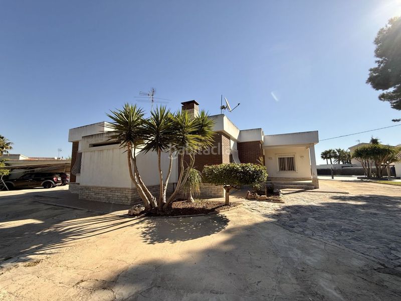 Foto 77b6a4a8-c8fa-470b-a459-b8b100eaa584. Chalet en Valverde Elche / Elx