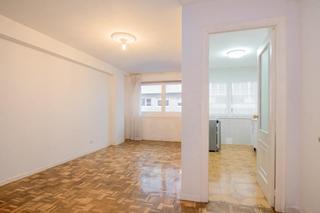 Etagenwohnung in Avenida Finisterre