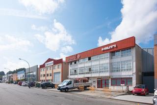 Bâtiment à usage industriel à Mesoiro. Nave de tres plantas, de más de 2 mil metros cuadrados, en pocom