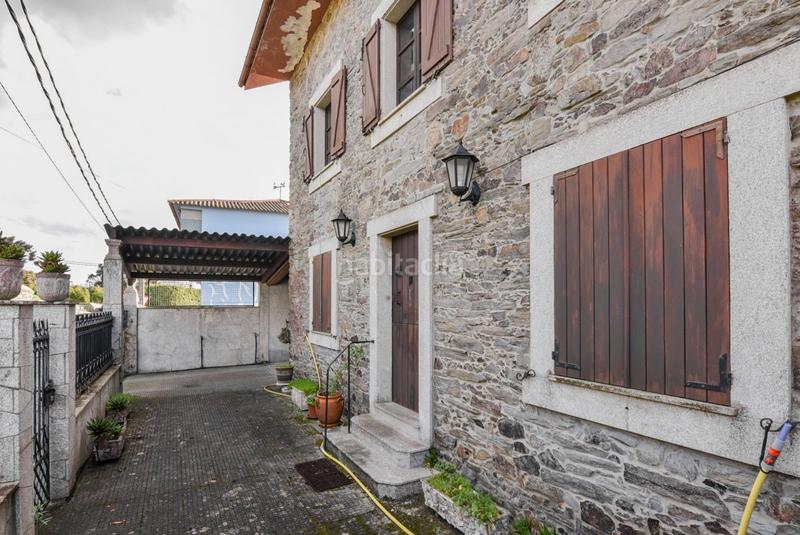 Foto ec655dde-be78-49d5-9894-9ede7e57f753. Casa  de piedra con vistas, en pleno camino de santiago en Paderne