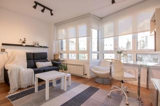 Lloguer Apartament  Calle atocha alta 37. Al lado de la plaza de españa seminuevo, amueblado