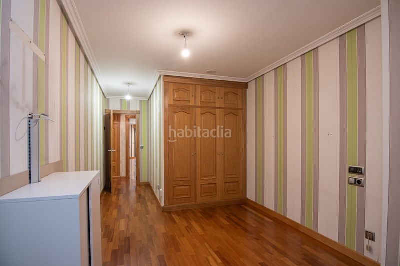 Foto 143fd3ed-1063-46c1-8fd4-3be456f07ba6. Pis amb aparcament a Ciudad Vieja Coruña (A)