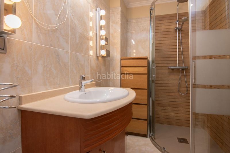 Foto 5ca7e458-9986-481c-81ae-6f10d3043e19. Pis amb aparcament a Ciudad Vieja Coruña (A)