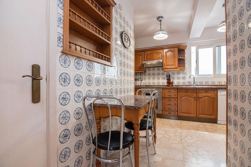 Foto 23f831cf-5c95-46b2-b850-92a4c698f185. Dúplex amb calefacció aparcament a Ciudad Vieja Coruña (A)