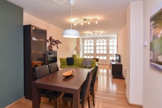 Rent Flat  Calle varela silvari 10. Alquiler de temporada de piso seminuevo en pleno centro, cerca d