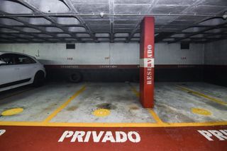 Lloguer Aparcament cotxe a María pita. Plaza de garaje en la plaza de maría pita