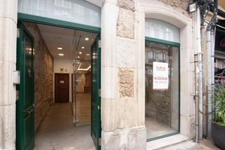 Miete Geschäftsraum in Calle del riego de agua 34. Bajo comercial en riego agua, en el centro de a coruña