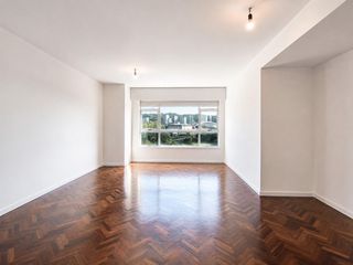 Pis  Avenida salvador madariaga. Piso con garaje y trastero en torre en elviña