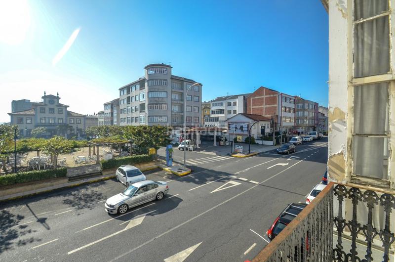 Foto 88a5af9d-82db-442a-a224-f2a98c92f7ff. Edificio en carretera estrada castela 887 edificio de bajo y dos plantas en xubia, al lado del antiguo concello en Narón