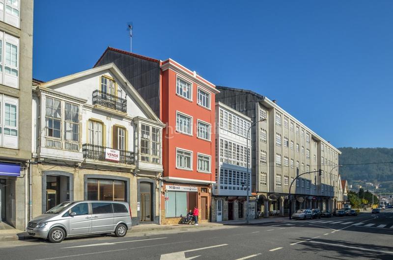 Foto a8914995-2696-4ff1-a49b-94fa18e9a782. Edificio en carretera estrada castela 887 edificio de bajo y dos plantas en xubia, al lado del antiguo concello en Narón