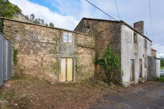 Casa  Vermello darriba. Casa de piedra para reforma al lado de baio