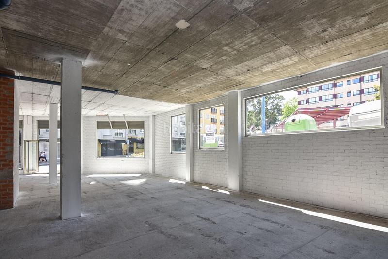 Foto 3141b979-d159-4ef6-bc87-04b5355f9418. Alquiler local comercial en calle xesus rey martinez 1 amplio bajo comercial en a corveira en Culleredo