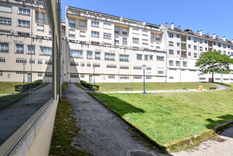 Foto eebb3b34-1b7c-4d88-ab4e-1453b2f251cd. Alquiler local comercial en calle xesus rey martinez 1 amplio bajo comercial en a corveira en Culleredo