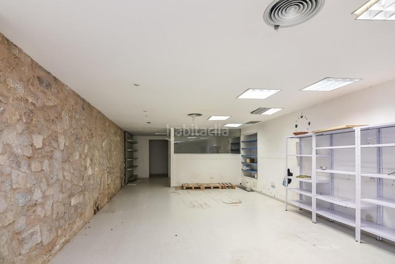 Foto b6ad2e36-826b-41fd-a12f-0a2c7bc6238b. Local comercial en estacada 1 local semidiáfano en callejón de la estacada en Coruña (A)