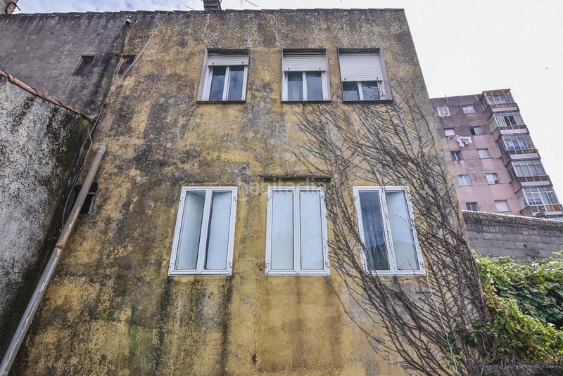 Foto fef37ded-8aad-41a2-bd9e-36a6e6b2a791. Edificio in Marín