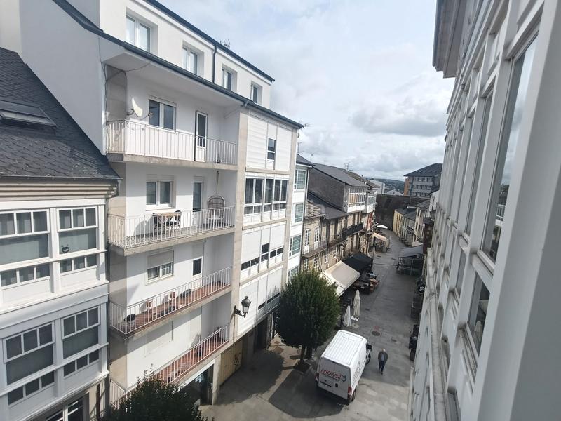 Foto c733298a-1ead-49b8-be4d-41c3f5811d66. Flat with fireplace heating parking in Centro - Recinto Amurallado Lugo
