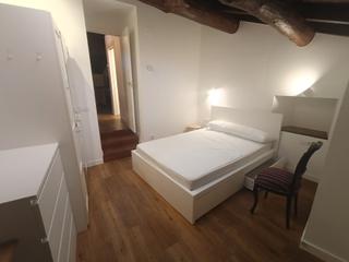 Rent Studio in Praza do campo castelo 28