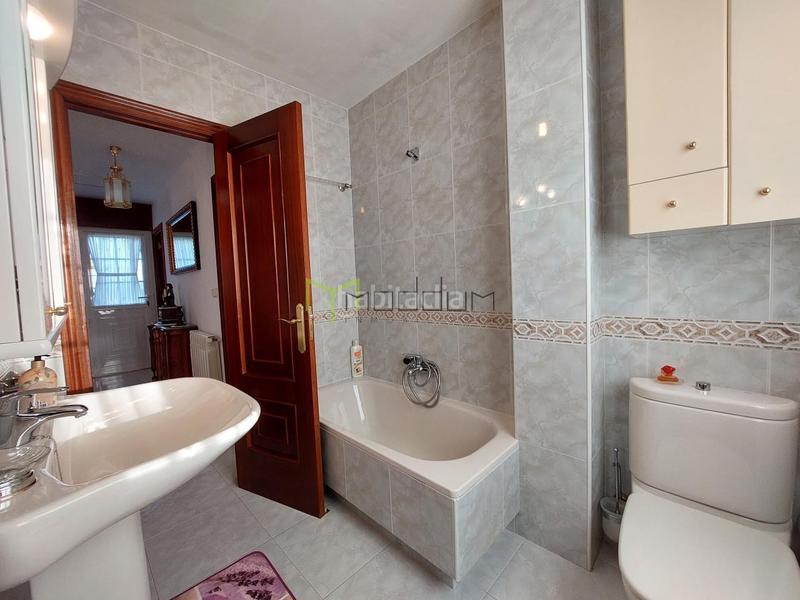 Foto 1c0f07b8-2cfe-45c8-a51e-86d70bc2bc6b. Casa en Arzúa