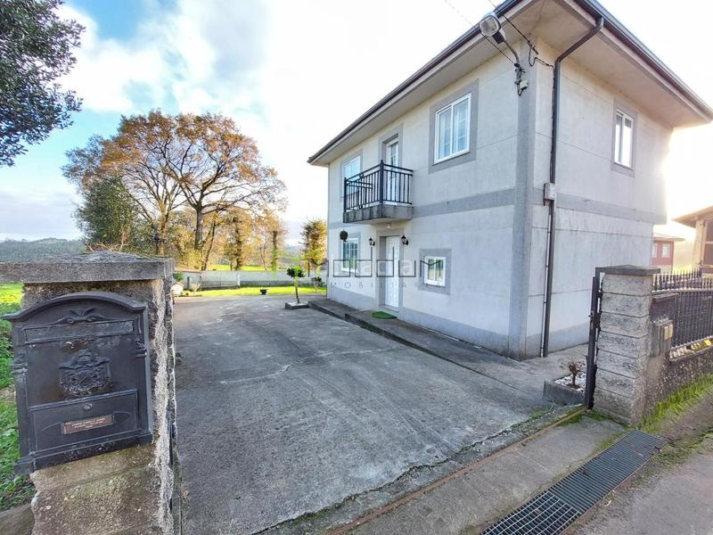 Foto 28f60e53-d854-45ee-b2f2-f64d08c359a0. Casa en Arzúa