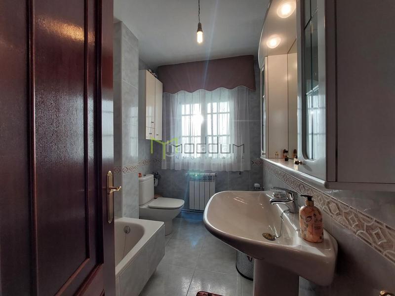 Foto cd05ce76-1df9-4bcf-8e6e-a5ea01182a65. Casa en Arzúa