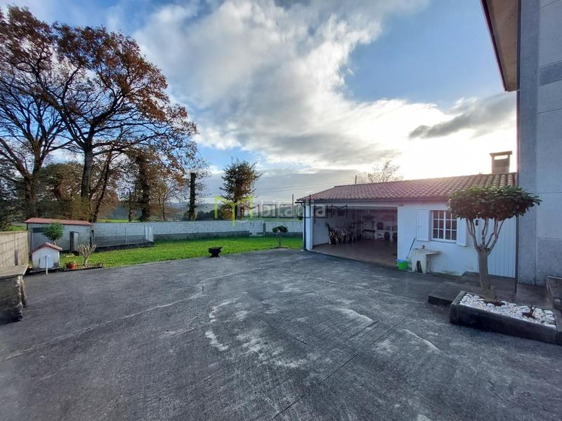 Foto dbfce56b-3e50-4c92-aad6-a0415602bd53. Casa en Arzúa