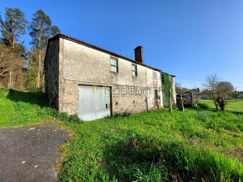 Foto 954a2921-f4db-4803-a927-05bdb6c3fe81. Maison avec parking dans área de Ames Ames