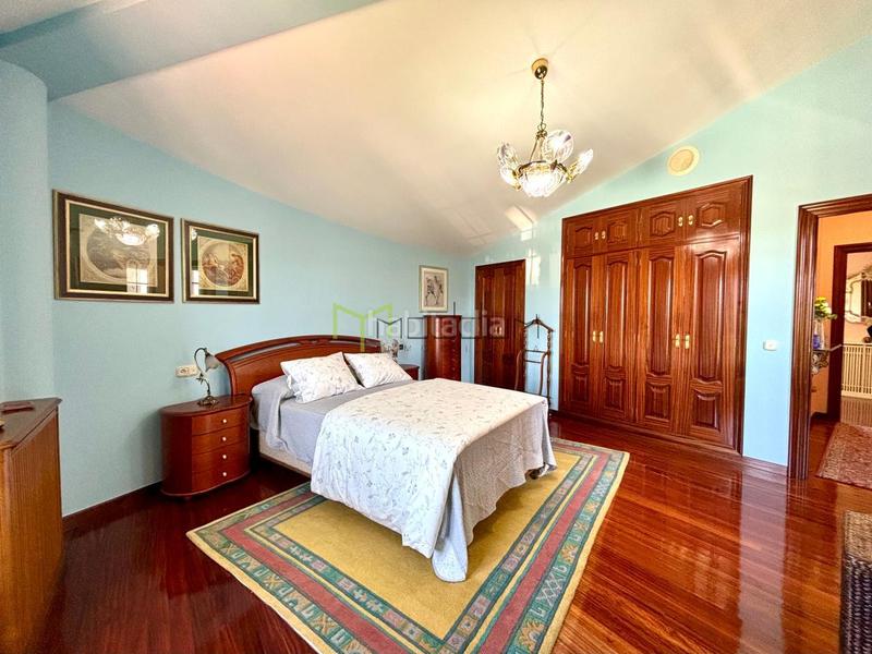 Foto 2d7ebdac-3dd4-433f-835f-29793bb3b75f. Chalet mit heizung parking pool in Parroquias de Santiago Santiago de Compostela