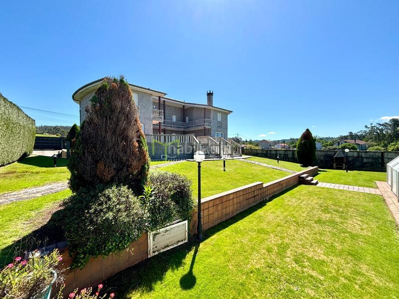 Foto 31d59deb-4c63-4fe4-bc46-1fe8e42fb554. Chalet mit heizung parking pool in Parroquias de Santiago Santiago de Compostela