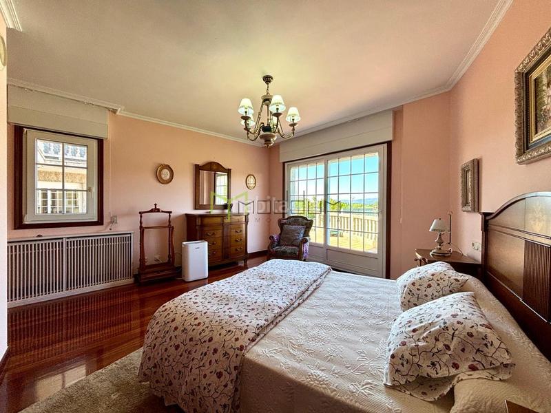 Foto 64b0a464-401e-4c80-9fbd-a83f3b11f19e. Chalet mit heizung parking pool in Parroquias de Santiago Santiago de Compostela