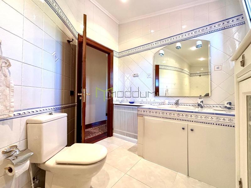 Foto 1fb9176e-81b2-4084-bdea-e929aa3a88f3. Chalet with heating parking pool in Parroquias de Santiago Santiago de Compostela