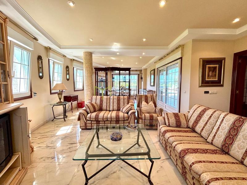 Foto 22bc66da-506b-4f13-b90d-f0032fd6bb22. Chalet avec chauffage parking piscine dans Parroquias de Santiago Santiago de Compostela