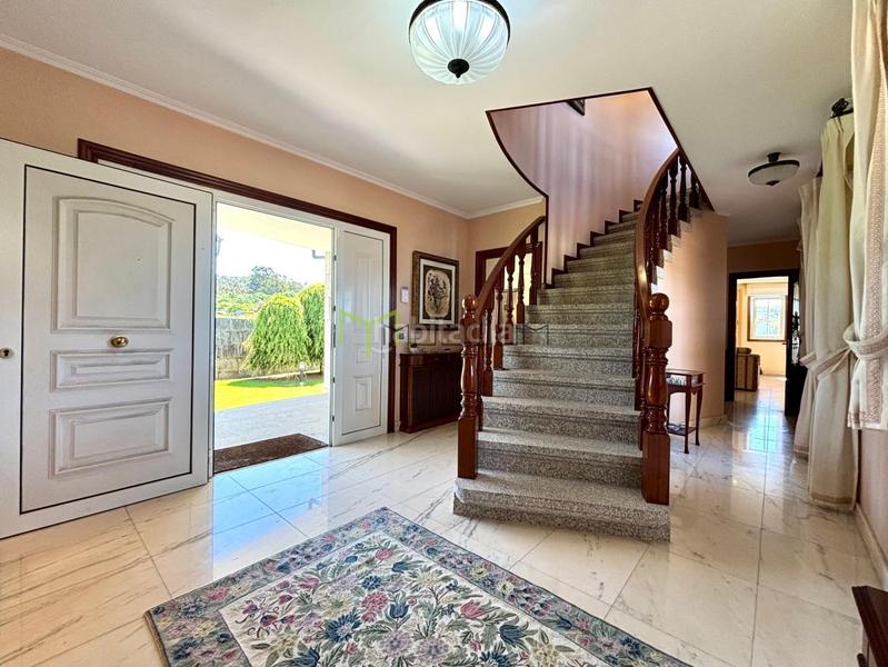 Foto 8387b825-8e42-4b4f-93d7-f1c177125b6f. Chalet con riscaldamento parcheggio piscina in Parroquias de Santiago Santiago de Compostela