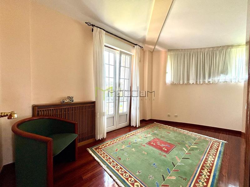 Foto 8979cf15-ef39-4eb5-bced-4f0ec46e6715. Chalet con riscaldamento parcheggio piscina in Parroquias de Santiago Santiago de Compostela