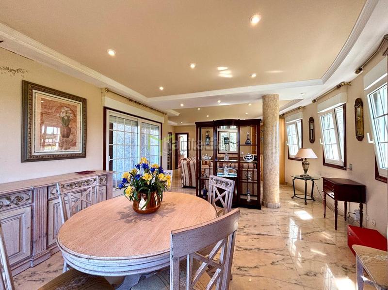 Foto 98b21ee4-b698-4206-b9e6-82b98590533c. Xalet amb calefacció aparcament piscina a Parroquias de Santiago Santiago de Compostela