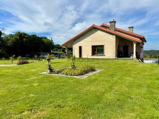 Chalet en Parroquias de Santiago