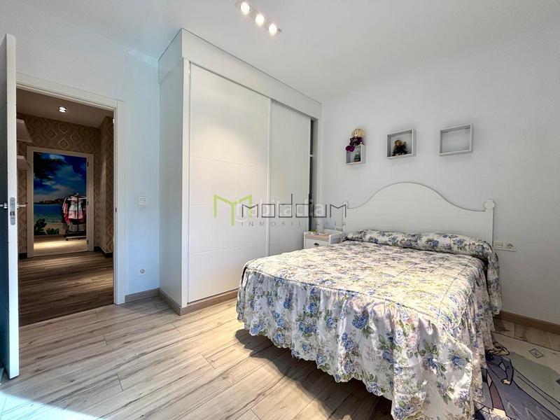 Foto 2a9d5e6e-68d9-49fc-bd5c-8dbd30fbce79. Chalet con riscaldamento parcheggio in Parroquias de Santiago Santiago de Compostela