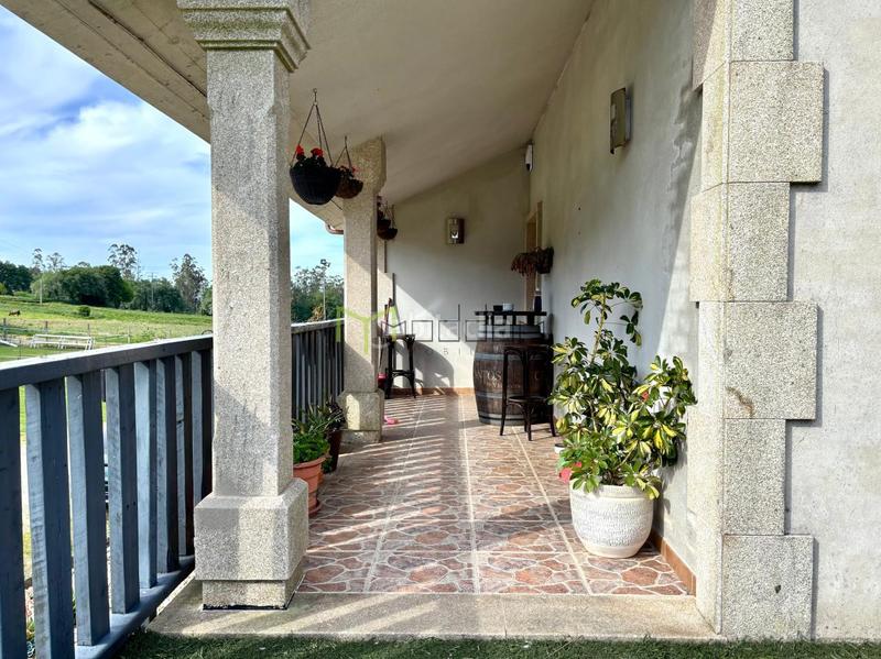 Foto 7dc2aefa-0262-4337-ad44-113c90530a93. Chalet con riscaldamento parcheggio in Parroquias de Santiago Santiago de Compostela