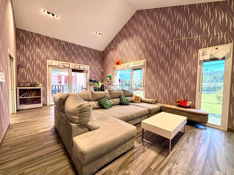 Foto a7b024b6-e29f-4d66-8761-f9c0a17bc91f. Chalet con riscaldamento parcheggio in Parroquias de Santiago Santiago de Compostela