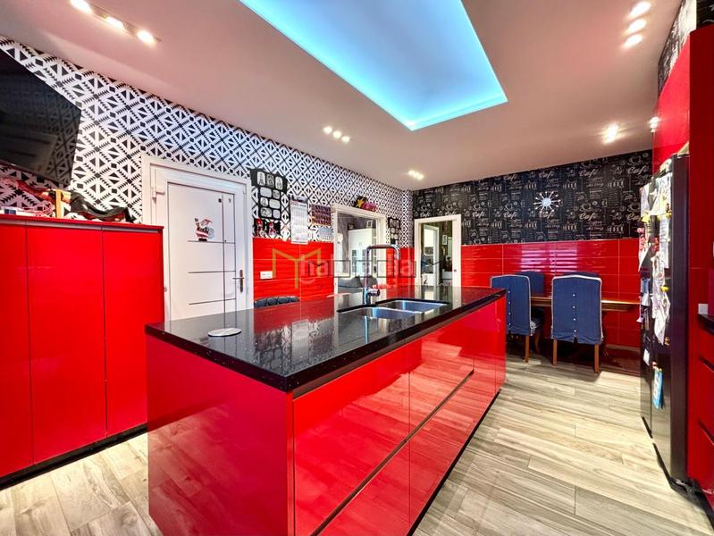 Foto eedf9faf-c18d-468a-9671-0b306493c2e0. Xalet amb calefacció aparcament a Parroquias de Santiago Santiago de Compostela