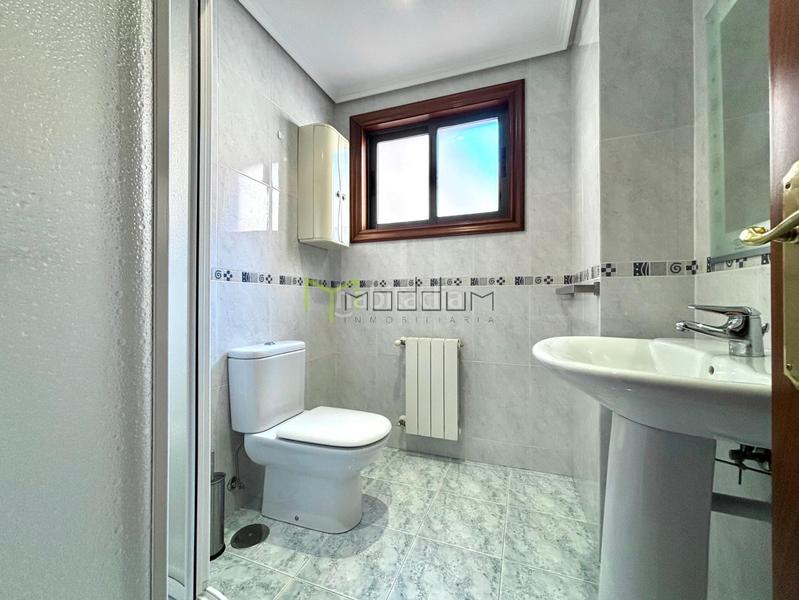 Foto 130c5e1c-597f-47b6-984a-d8cfcda3037f. Location appartement avec chauffage parking dans O Milladoiro Ames