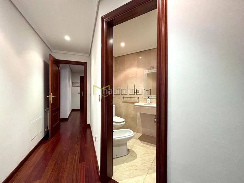 Foto 87d0164d-e96f-4d01-a987-bc236663dc17. Location appartement avec chauffage parking dans O Milladoiro Ames